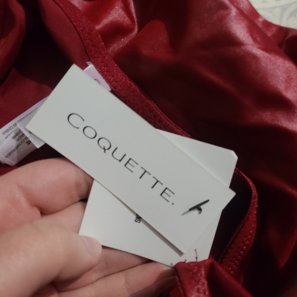 Sexy one peice - Picture 3 of 4